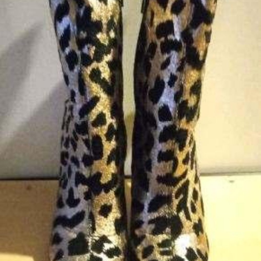Shoes - Picture 4 of 6